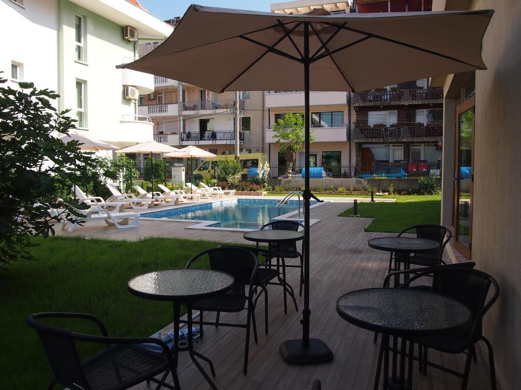 Hotel Milan Primorsko Exterior foto